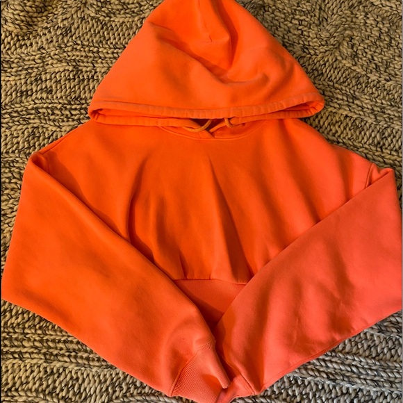 TNA Cropped Hoodie - Picture 1 of 2